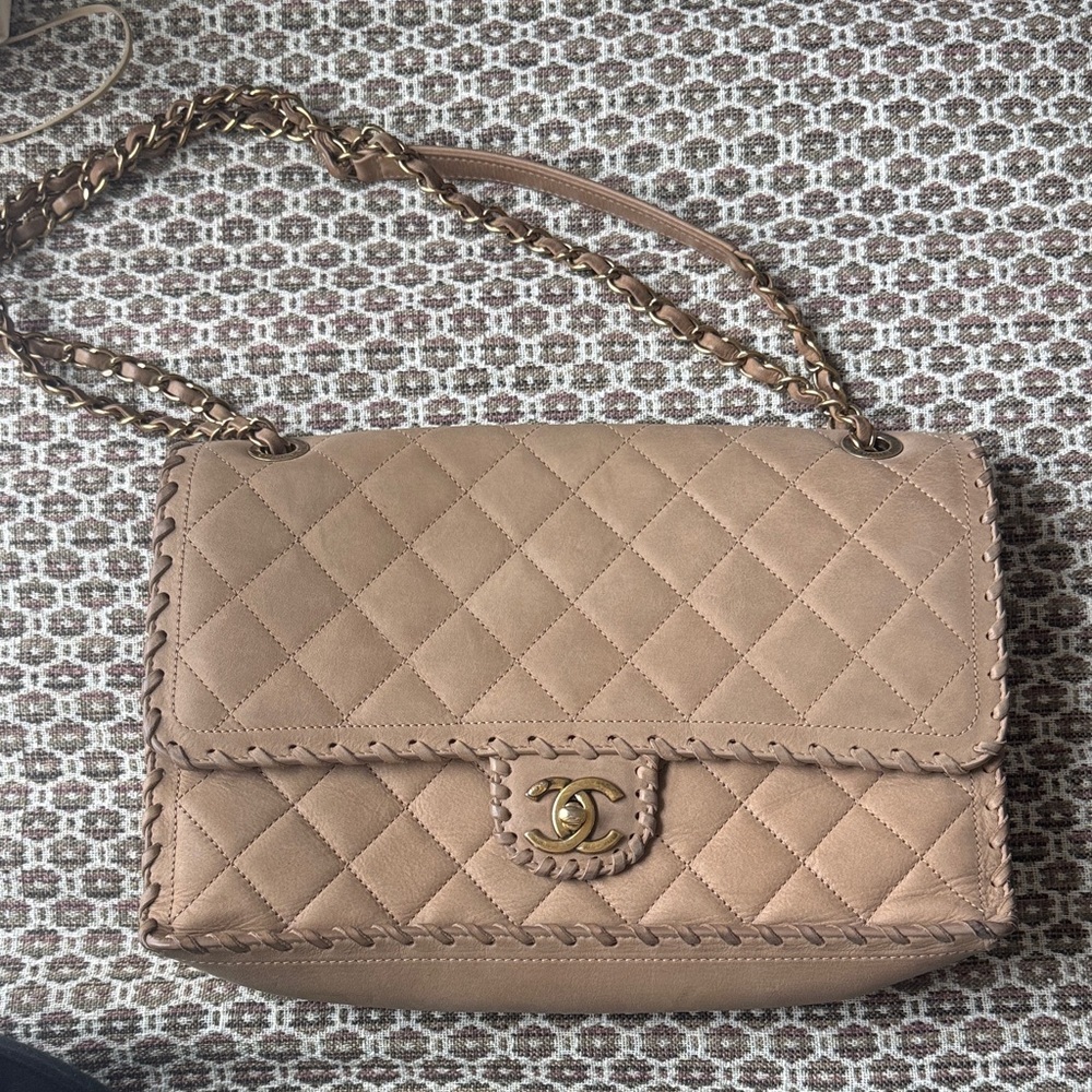 Chanel Happy Stitch Flap Bag Beige - Picture 4 of 17
